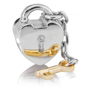 Authentic Pandora Retired ‘Key To My Heart’ 925 Ale & 14k Dangle Charm